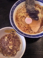 「半チャーハンのセット（東京ラーメン+半チャーハン）￥850」@東京ラーメン ラ・ヌイユ（La Nouille）の写真