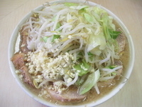 「小ブタダブル ニンニク」@ラーメン二郎 京成大久保店の写真