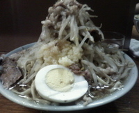 「ラーメン（ニンニク・ヤサイ）」@ラーメン富士丸 板橋南町店の写真