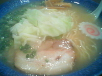 「鶏の白湯スープ塩拉麺/麺硬め（￥700）」@あきんどラーメンの写真