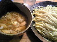 「つけ麺（大盛り）」@つけ麺屋 やすべえ 水道橋店の写真
