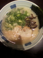 「白らぅめん￥670+半ライス（ランチサービス）」@三代目 ◯助 MARUSUKEの写真