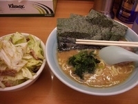 「ラーメン+キャベチャー」@横浜家系ラーメン 二代目 梅家の写真