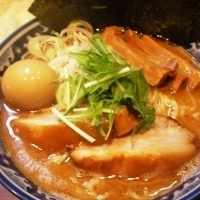 「特製中華そば大盛+ライス」@中華そば 旋の写真