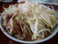 「ラーメン小豚入り」@ドン-キタモトの写真