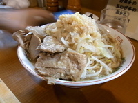 「らーめん（チャーシュー、ヤサイ、ニンニク、アブラ多め）」@らーめん ぽっぽっ屋 水道橋店の写真