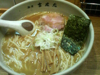 「大盛りらーめん800円」@麺屋吉左右の写真