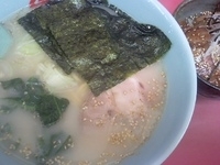 「塩ラーメン（麺硬め、油少なめ）+ミニチャーシュー丼（590円+3」@山岡家 柏店の写真