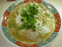「しょうゆ豚骨ラーメン 600円」@己己の写真