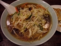 「サンマーメン+餃子」@龍味 横浜トーヨー街店の写真