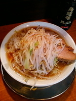 「ラーメン豚増し 野菜 カラメ タマネギ 【700】」@製麺所 豚とこむぎの写真