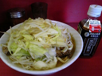 「小豚+ヤサイ+ニンニク」@ラーメン二郎 ひばりヶ丘駅前店の写真