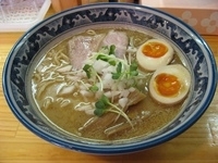 「らぁめん（700円）+味玉（100円）」@らあめん波華の写真