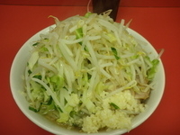 「小ラーメン（650円）野菜ニンニク」@ラーメン二郎 千住大橋駅前店の写真