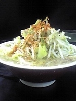 「小ぶた（ヤサイマシマシ、ニンニク、トウガラシ）」@ラーメン二郎 鶴見店の写真