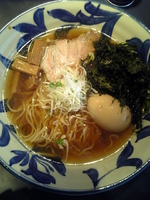 「醤油ラーメン+味玉（名古屋コーチン）」@らーめん 神田 磯野の写真