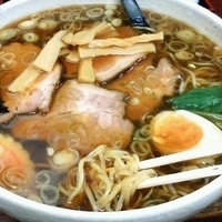 「チャーシュー麺+大盛+ライス小」@どんどんの写真