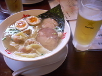 「塩らーめん全部入り」@らーめん 本竈の写真