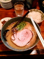 「ラーメン 替え玉 ライス【730円】」@たつ屋の写真