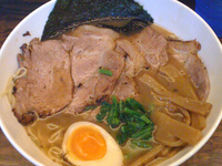 「炙りチャーシュー汐留らーめん（1000円）」@汐留らーめんの写真