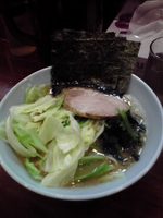 「キャベツラーメン 800円」@横浜家系ラーメン 家家家 飯田橋店の写真