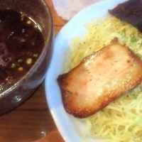 「つけ麺 トリプルブラック」@ラーメン厨房つきまるの写真