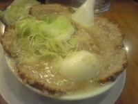 「特製ラーメン+チャーシュー+ネギ+ライス」@韃靼ラーメン 一秀の写真
