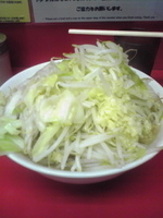 「小（ニンニクヤサイ）」@ラーメン二郎 千住大橋駅前店の写真