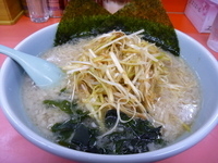 「ネギラーメン（麺硬め 味薄め 脂多め）」@ラーメンショップ 城東店の写真