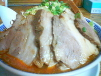 「みそ麺・ヤサイ多め/辛め+バカブタ（￥700+￥300）」@明心角ふじの写真