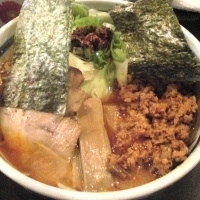 「辛特濃ラーメン+煮たまご （大辛、ハード）」@麺家 うえだの写真