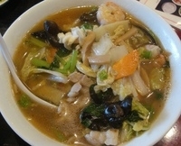 「五目湯麺セット((海鮮五目ラーメン)、小ライス、本日のサラダ、デ」@中国東北家郷料理 永利 豊洲駅前店の写真