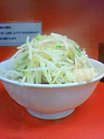 「小 かため 野菜 ニンニク からめ」@ラーメン二郎 千住大橋駅前店の写真