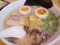 「山小屋特製昭和ラーメン+Eセット」@筑豊ラーメン 山小屋 和泉寺門店の写真