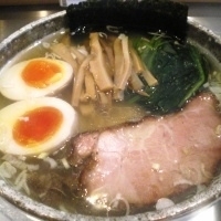 「鶏味玉らーめん750円（140g）+麺増量30円（45g）」@麺屋 才蔵の写真