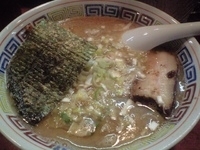 「醤油豚骨ラーメン」@ハングリードラゴンの写真