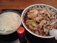 「キャベツひき肉炒めラーメン+小ライス 550円」@中華シゲタ マルエツ六ッ川店サニーロード内の写真