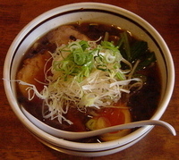 「コガシネギ濃口醤油ねぎらあめん+味玉」@本格鶏豚汁麺 やくみやの写真