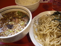 「しょうゆつけ麺（太麺）750円+切り落としチャーシュー50円+小」@桃天花の写真