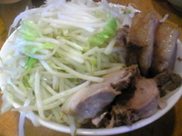 「小ラーメン（ヤサイ、ニンニク）」@ラーメン二郎 八王子野猿街道店2の写真