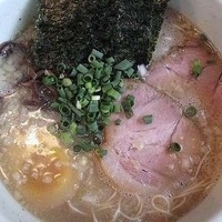 「塩豚骨らーめん ￥680」@豚骨らーめん いちご家の写真