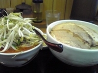 「辛味噌つけめん（特盛）+チャーシュー+野菜大盛+ニンニクダブル」@味噌麺処 花道庵の写真