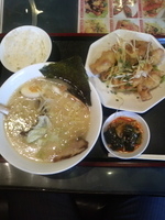 「（ランチ）塩ラーメンと油淋鶏」@天一坊の写真