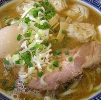 「海老ワンタンメン（味玉トッピング）」@麺や 勝の写真