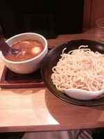 「ハバネロつけ醤油（大盛り、冷たい麺）+味付玉子」@麺屋 白神の写真