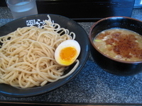 「麻油（マー油）・鶏白湯つけ麺」@吟醸らーめん 久保田 本店の写真