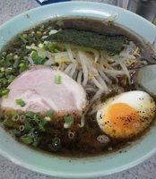 「醤油ラーメン（小）+マー油（無料）」@ラーメンビックの写真