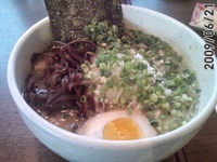 「塩豚骨らーめん（680円）+ねぎだく（80円）」@豚骨らーめん いちご家の写真