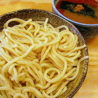 「辛つけめん 中（400グラム） 750円」@つけ麺専門店 三田製麺所 池袋西口店の写真