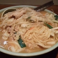 「肉味噌ラーメン（唐辛子控えめ）+大盛」@東華園の写真